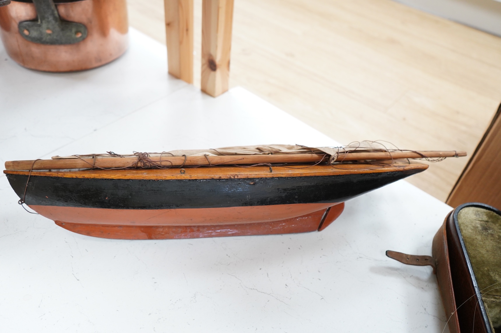 An early 20th century pond yacht